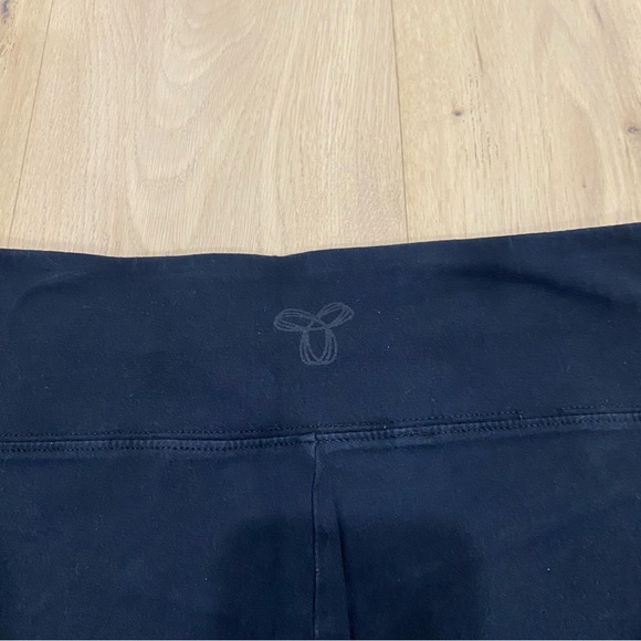Aritzia | TNA High Waisted Black Leggings - Picture 7 of 7